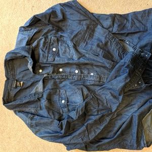 Chambray long sleeve shirt EUC